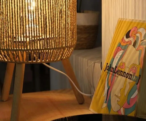 Bright And Modern In Center Apartament